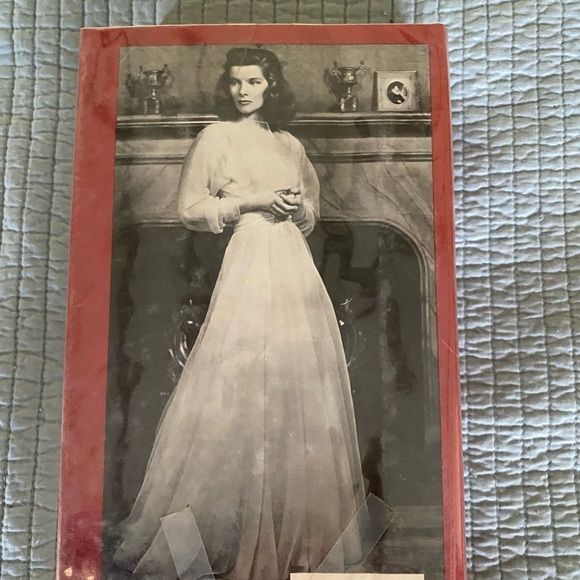 A Remarkable Woman Book Biography of Katharine Hepburn - Picture 2 of 4